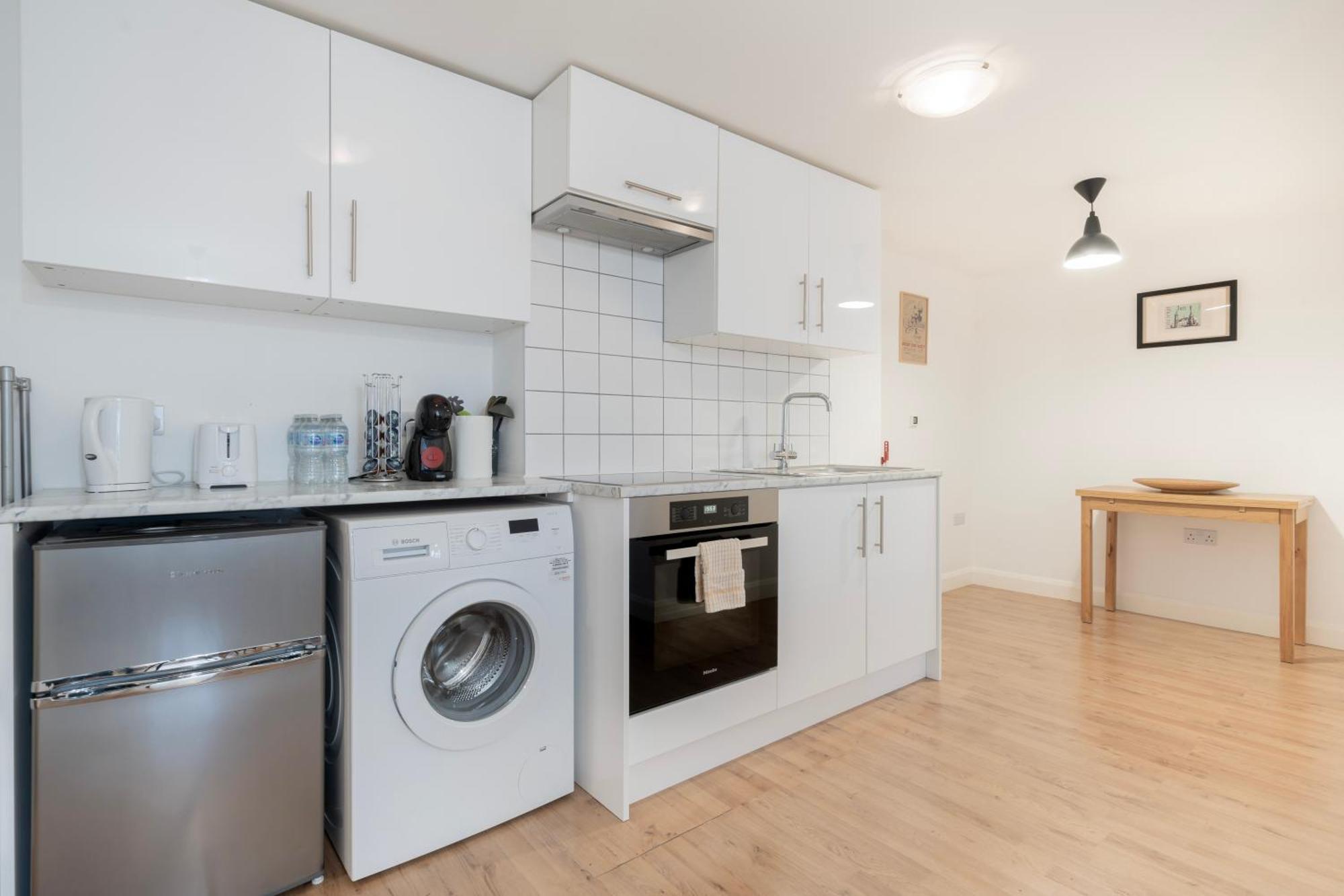 Modern One Bedroom Flat In Central Londres Exterior foto